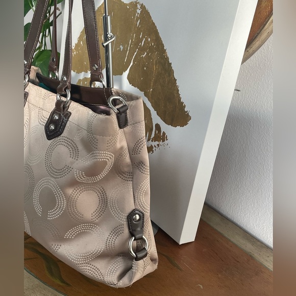 Coach Signature C Brown and Cream shoulder bag - Picture 7 of 17